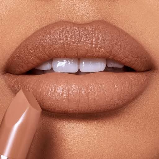 Nude Lipsticks: 5 Shades That Are Perfect For Everyday Makeup Looks